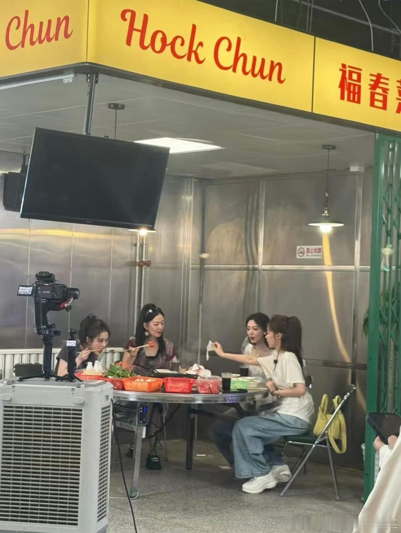 张月连续录制我家那闺女连续奔赴《我家那闺女》录制的张月也太温柔治愈啦✨ 最新路透