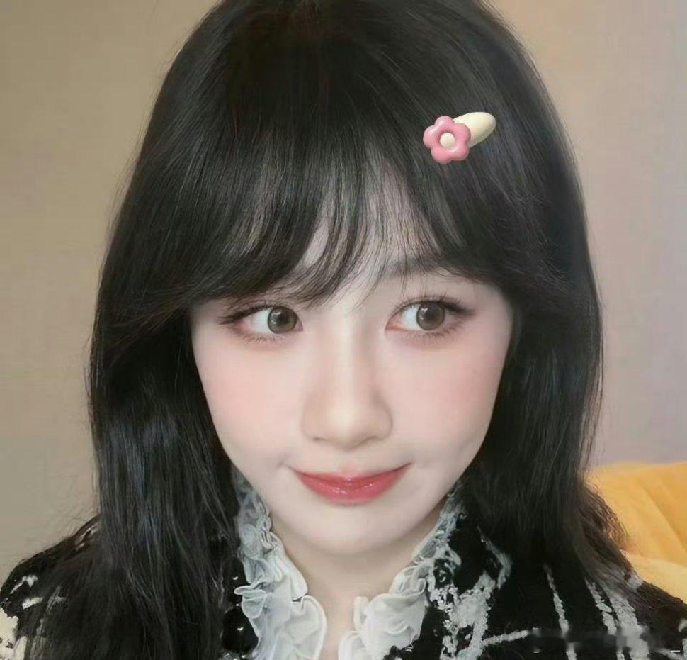 #杨紫直播##杨紫[超话]#宝宝好美[哇][哇]但是为什么这个画面这么模糊啊[泪
