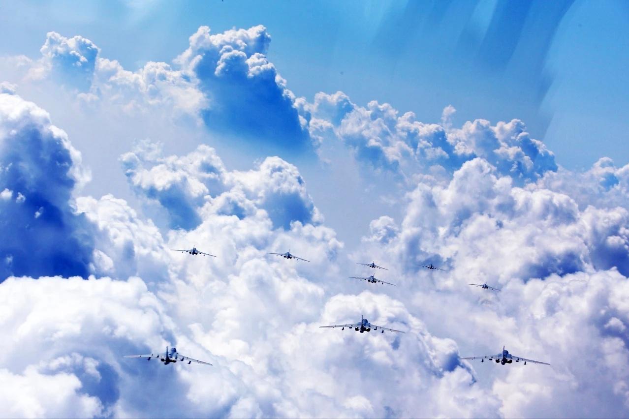 轰-6轰炸机9机编队，如果1架轰-6可以带2枚鹰击-21空射高超音速弹，那么9机