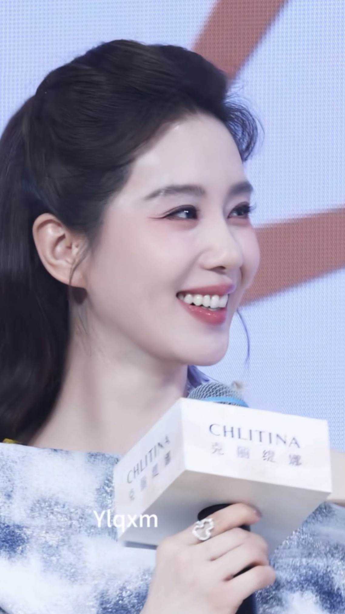姐好像补了发色？ 