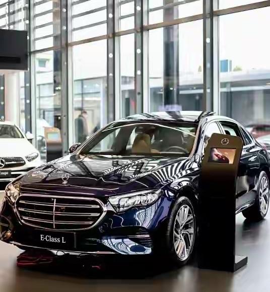 "60万车主傻眼了！百亿豪车帝国一夜崩塌，背后真相让人脊背发凉..."

谁能想