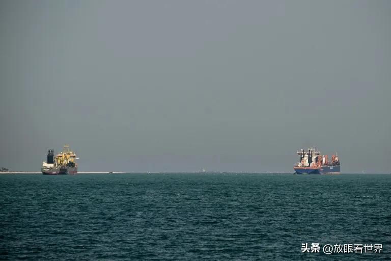谁的船能过霍尔木兹海峡？
霍尔木兹海峡虽遭实际封锁，
但这些国家的船只仍在通行