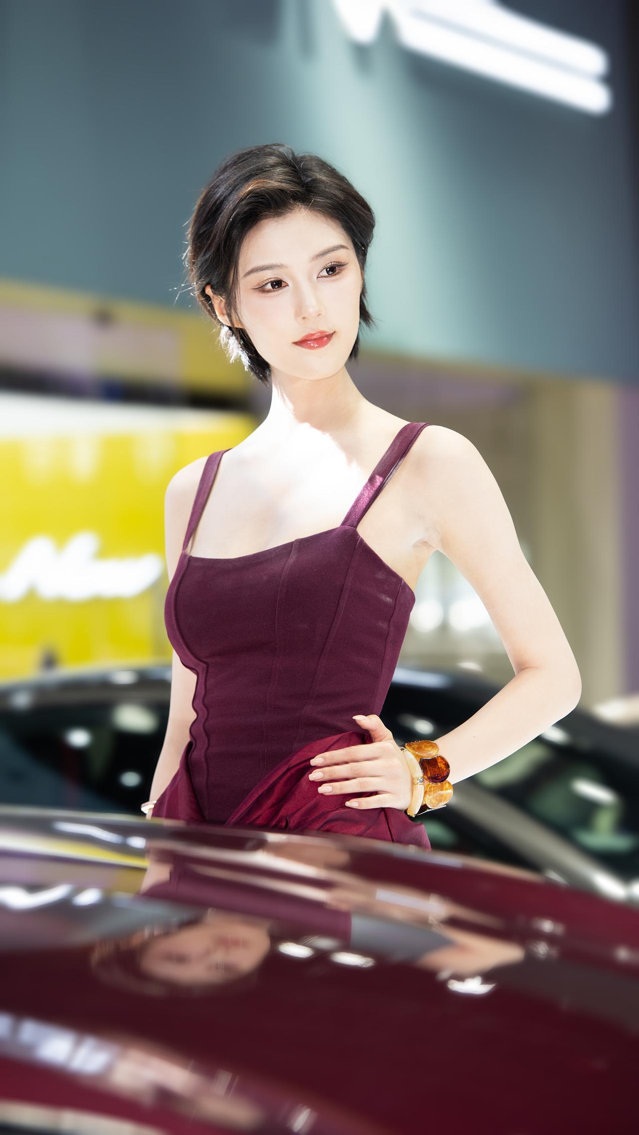 程儿成都车展 好看的小姐姐 车模美女
