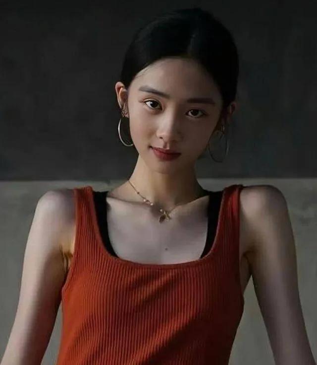 黄磊女儿这变化真的是太惊艳了，都说女大十八变，这可是三十六变了！