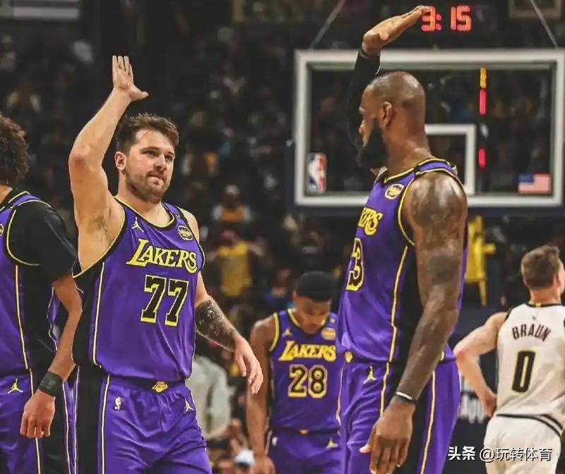 有可能打破詹姆斯生涯得分记录的，竟然就在他身边！
上一场比赛，东契奇的生涯得分突