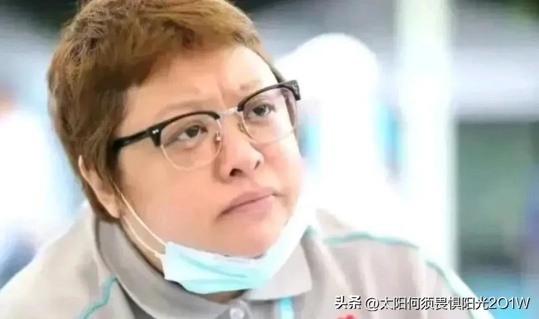 韩红评日本地震:我的责任是照顾自己的同胞，关于日本的地震，韩红表达了自己的观点：