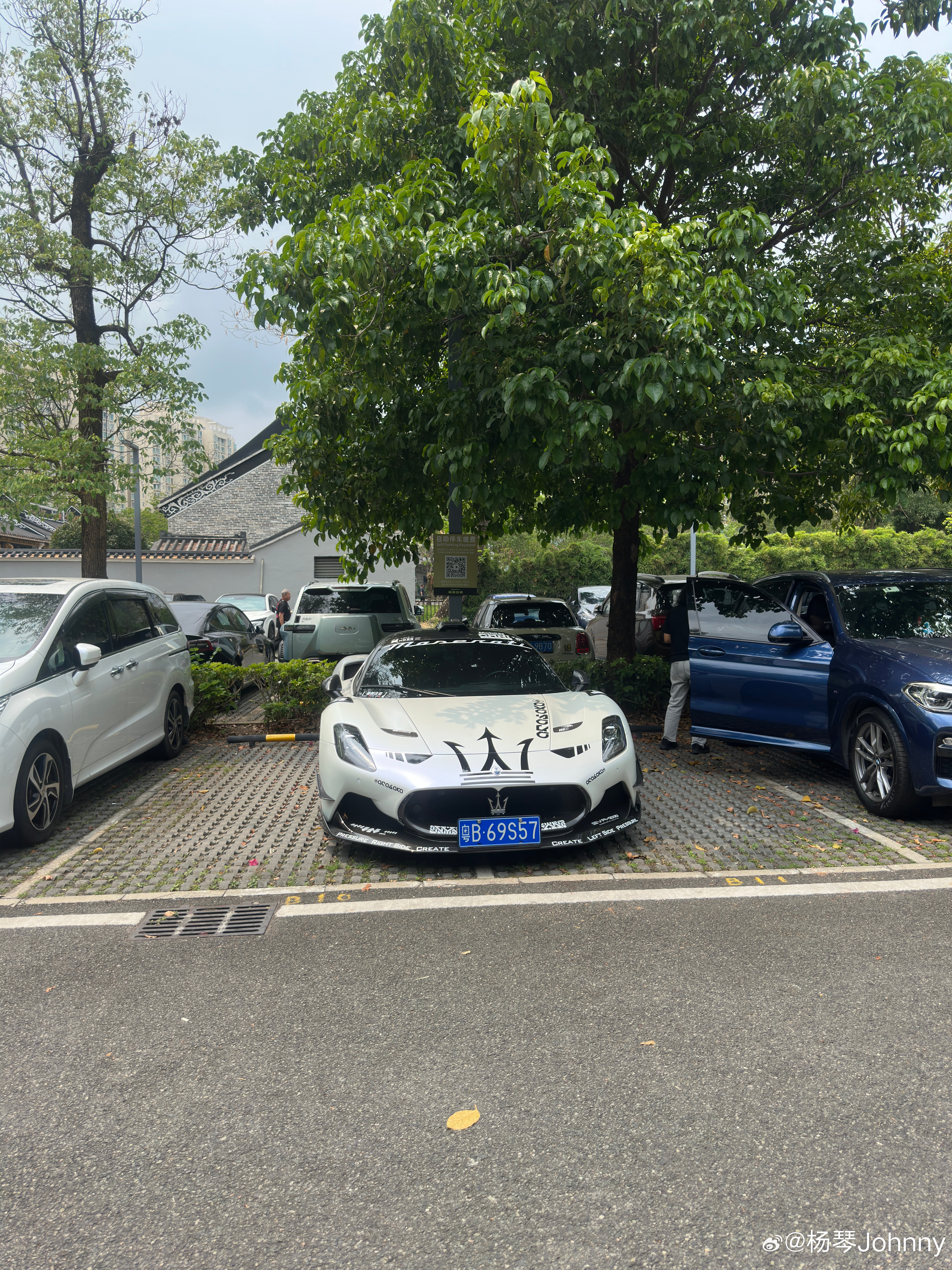 素质呢？玛莎这样停谁来罚？ 深圳·南头古城