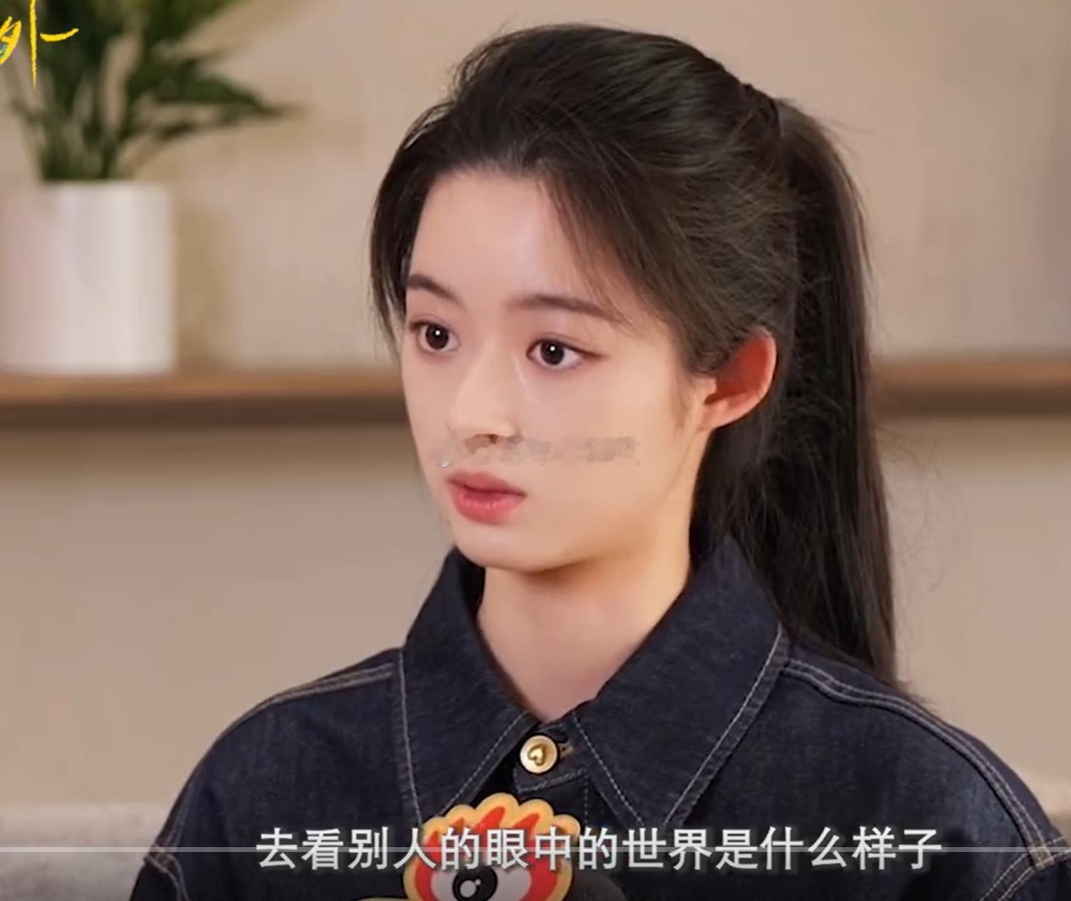 黄杨钿甜首次回应耳环风波首先，耳环事件已经过去了，不管真相如何，都已经过去了，没