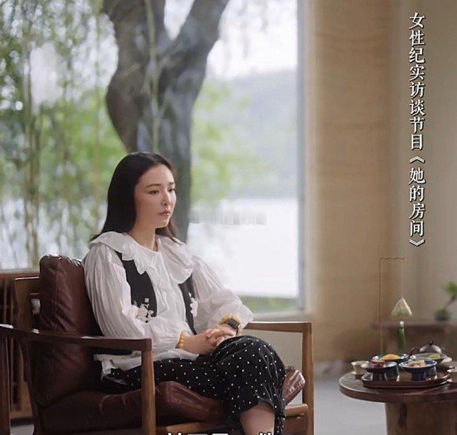 明星离婚把孩子带在身边的是多数，毕竟明星不太会有没有能力抚养的问题，而且作为演员