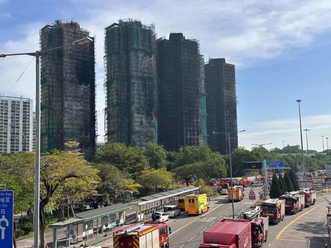 香港特区政府：将全力支援灾民，安排“一户一社工”，全速进行调查工作，严惩违法行为