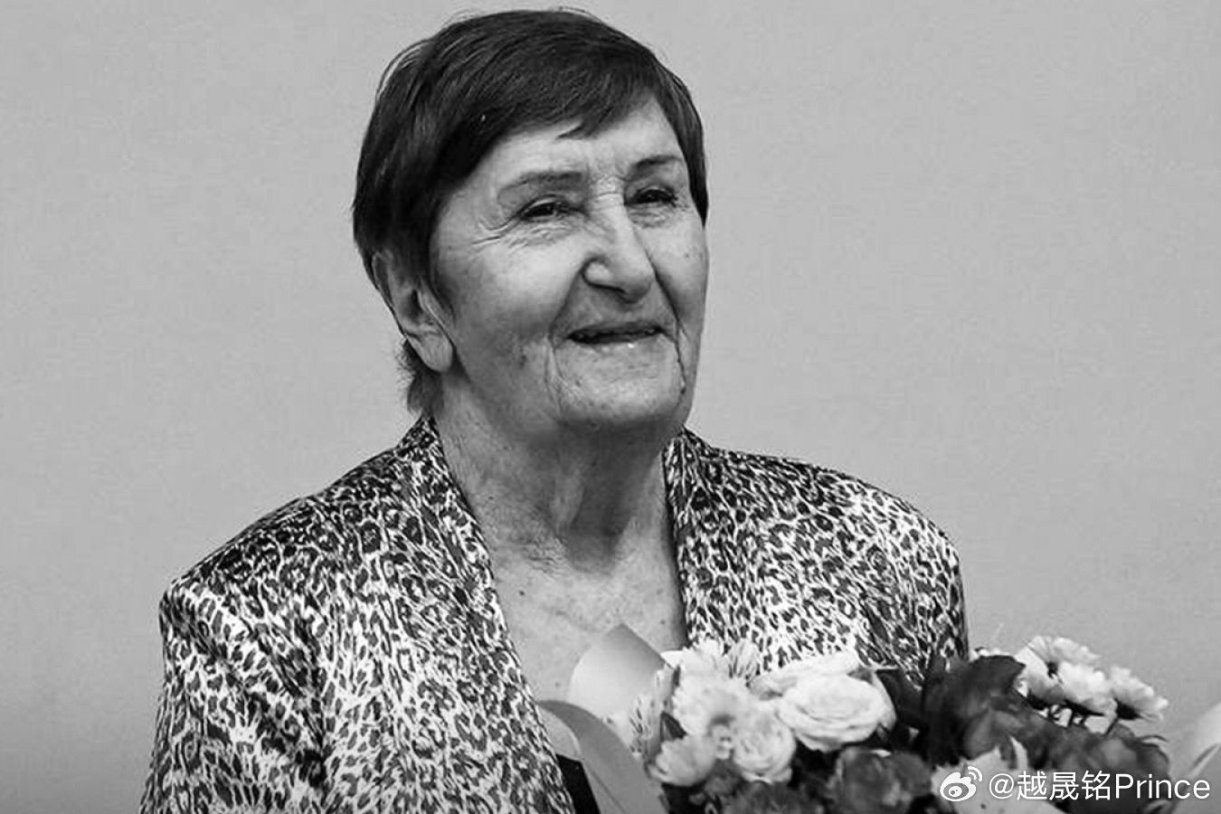 排球  全俄排球联合会宣布，罗扎·萨利霍娃去世，享年82岁。她出生于下塔吉尔，曾