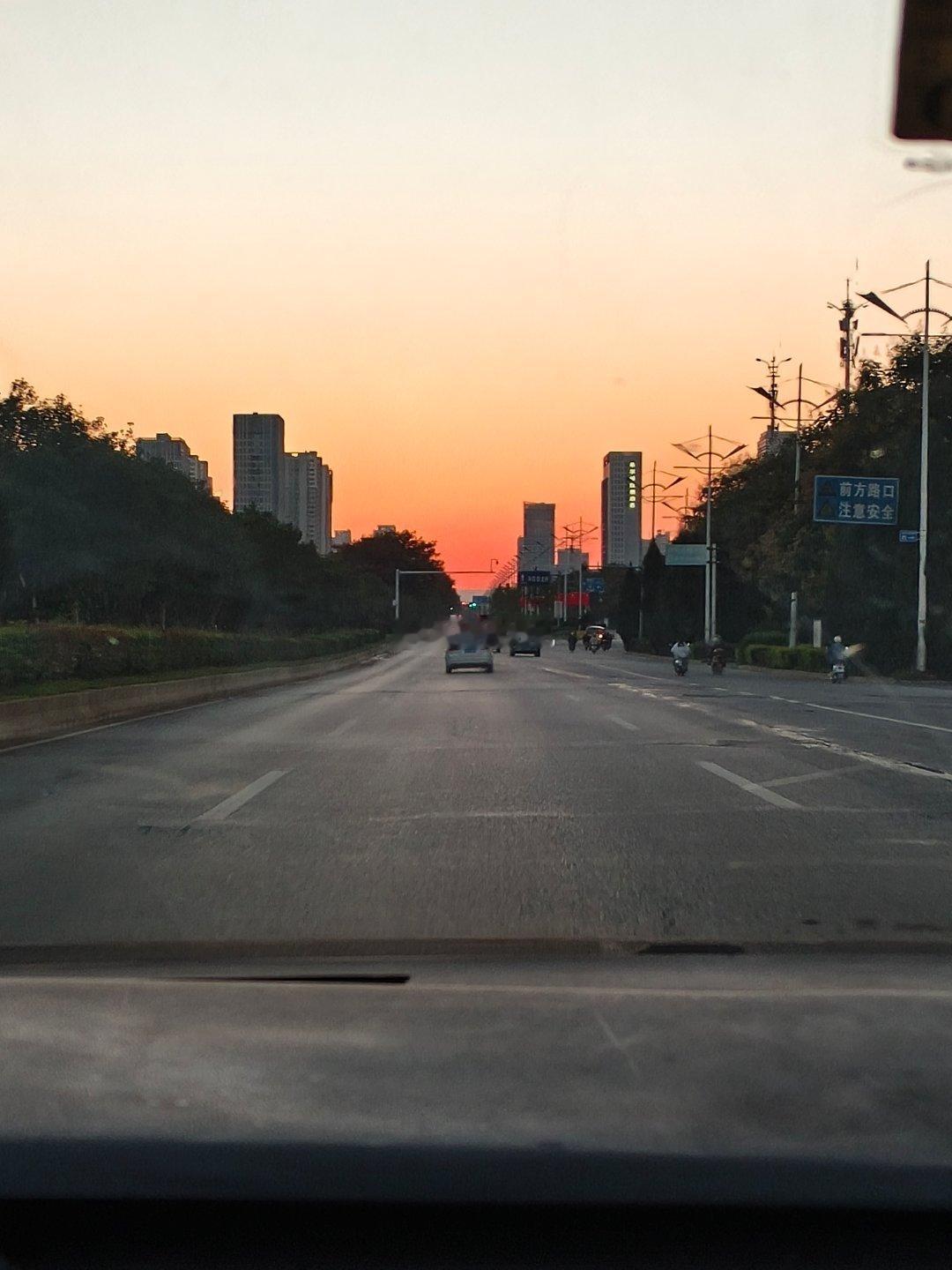 今天没开车 搭便车 遇到了美丽的落日日常分享  ​​​