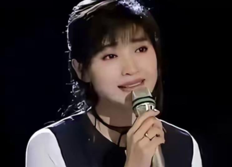 方季惟：我59岁仍是处女，一生从未谈过恋爱，不寂寞也不遗憾！
娱乐