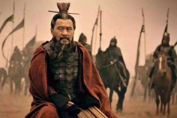 曹操盗了谁的墓，让他有了争霸天下的本钱？
公元189年，董卓入京，执掌朝政，曹操