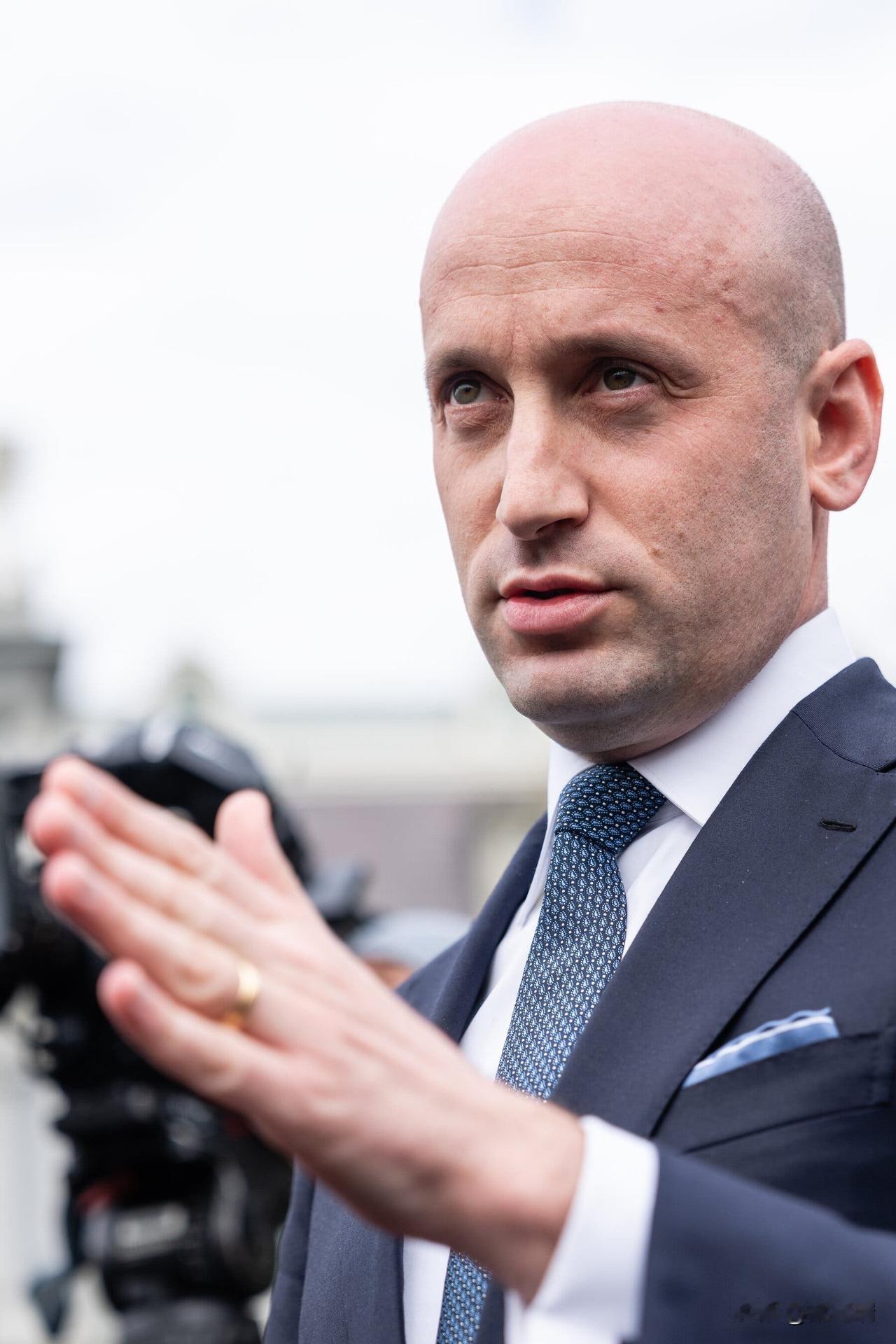 在2026年1月5日（周一）接受CNN采访时，美国白宫办公厅副主任斯蒂芬·米勒（