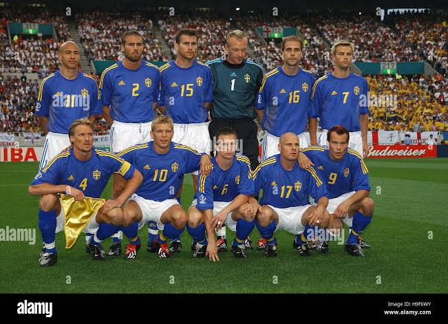 瑞典vs突尼斯 2002年第一次正经看世界杯，喜欢很多队，主要是看球衣。瑞典是最