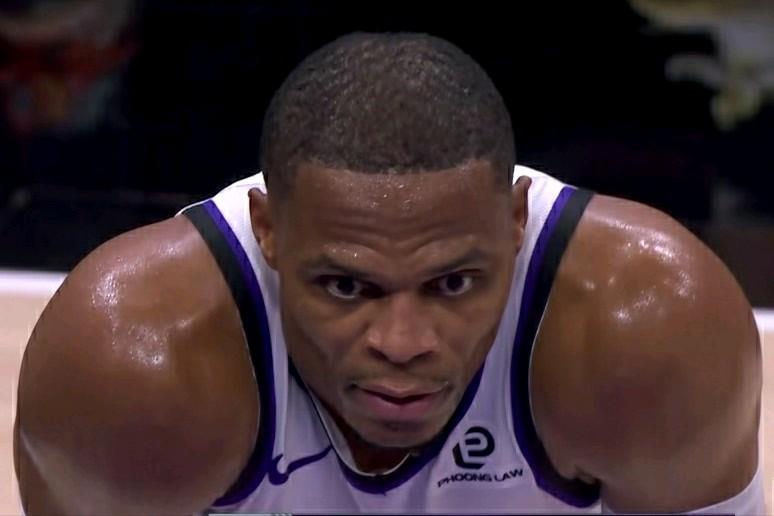 威少牛逼：再度飙三双！但是威少的这2个荣誉比3双更值得称赞：

205次：13分