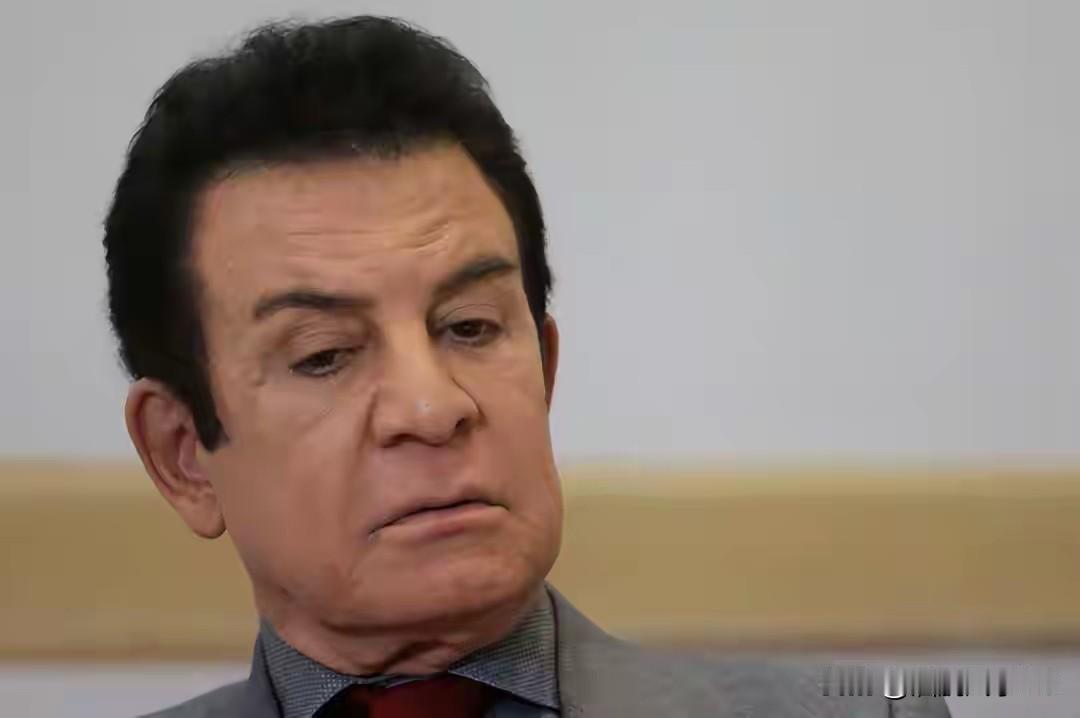 总统梦碎异国干预？洪都拉斯候选人怒吼：没有特朗普，我就赢了！
 
这话里满是不甘