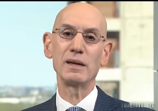 肖华会不会来一个极端呢，那样就真苦了哈登了。

季后赛次轮还有两组对决没有决出胜