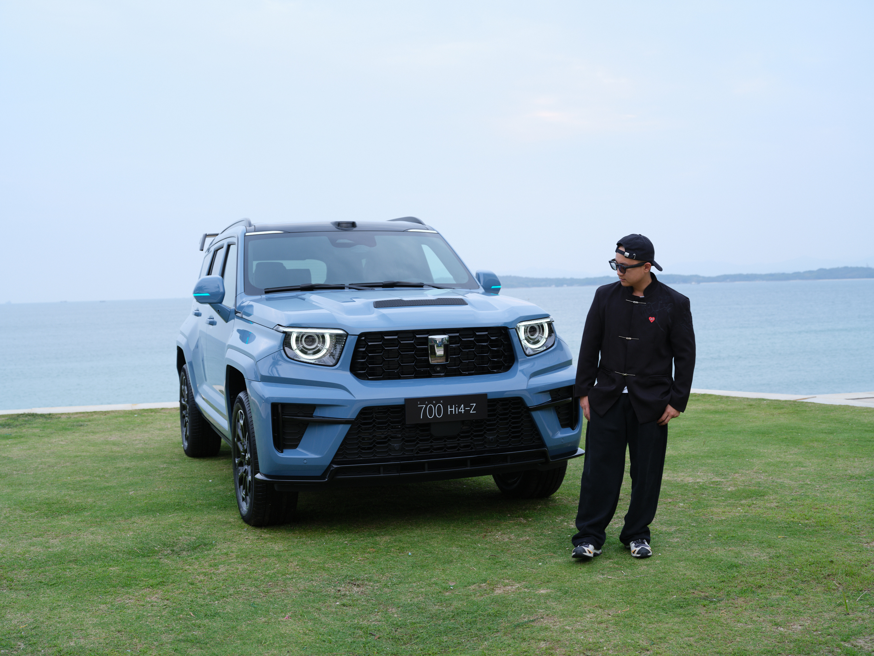 周末去深圳拍了组图，全新坦克700的敦煌青，好配色，富含了东方文化元素，将麒麟还