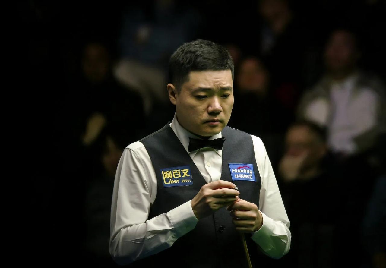 给力！5-0横扫瓦非，晋级斯诺克世界公开赛四强。

小丁的状态实在太棒了！攻防两