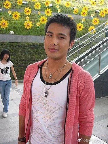 傅子纯曾出演新兵日记还记得他演的杨海生，演技特别自然，愿安息。傅子纯曾出演血观音