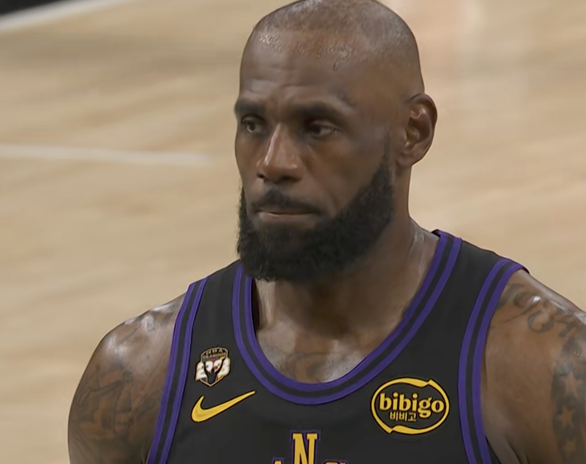 如何评价？今天的詹姆斯：8投4中 三分球3中1 罚球6中514分5篮板6助攻1抢