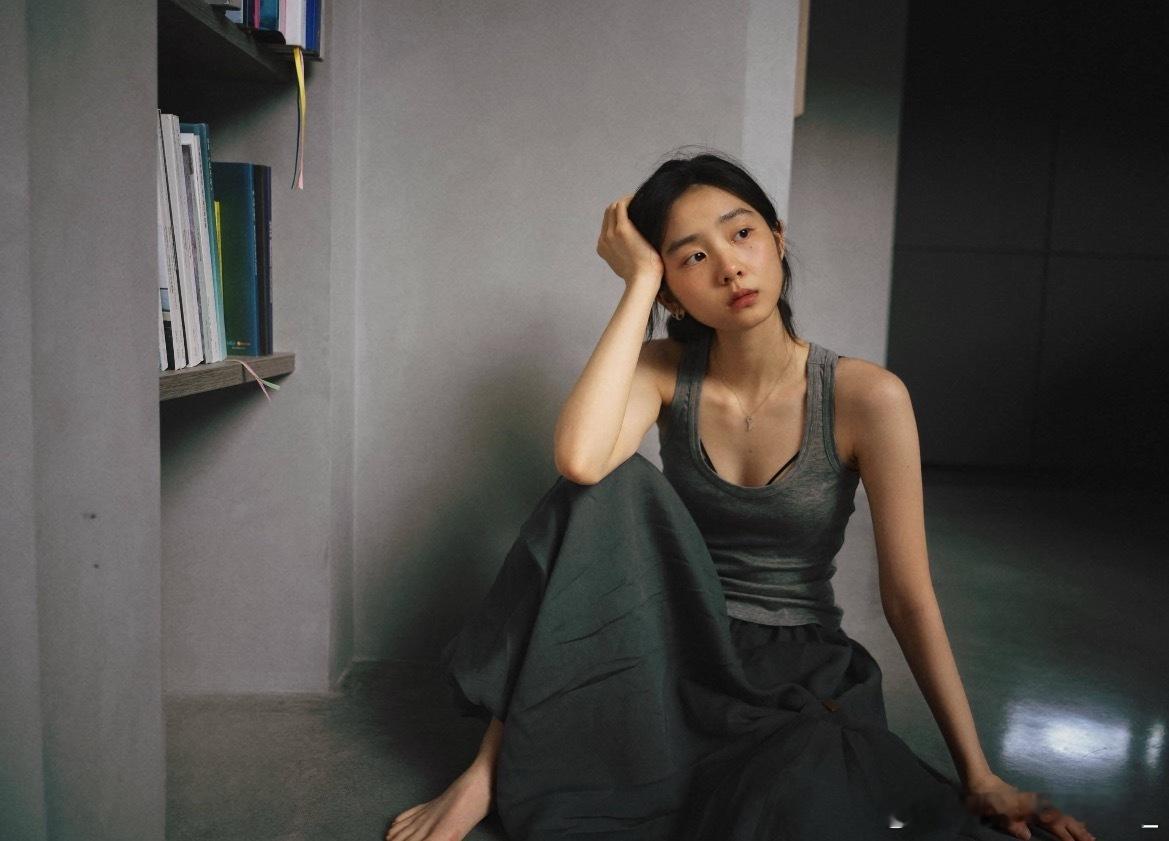 黄磊女儿黄忆慈ins发正面照，没想到都长这么大了黄磊女儿黄忆慈ins发正面照黄磊