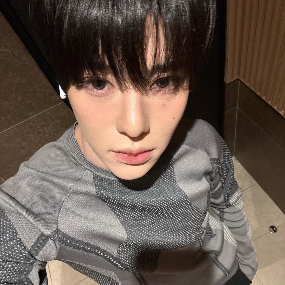 吴是温和得能勇志粉丝算不算皇族妈和 TOP 丝的典范？一个经常都有饼吃一个三天两