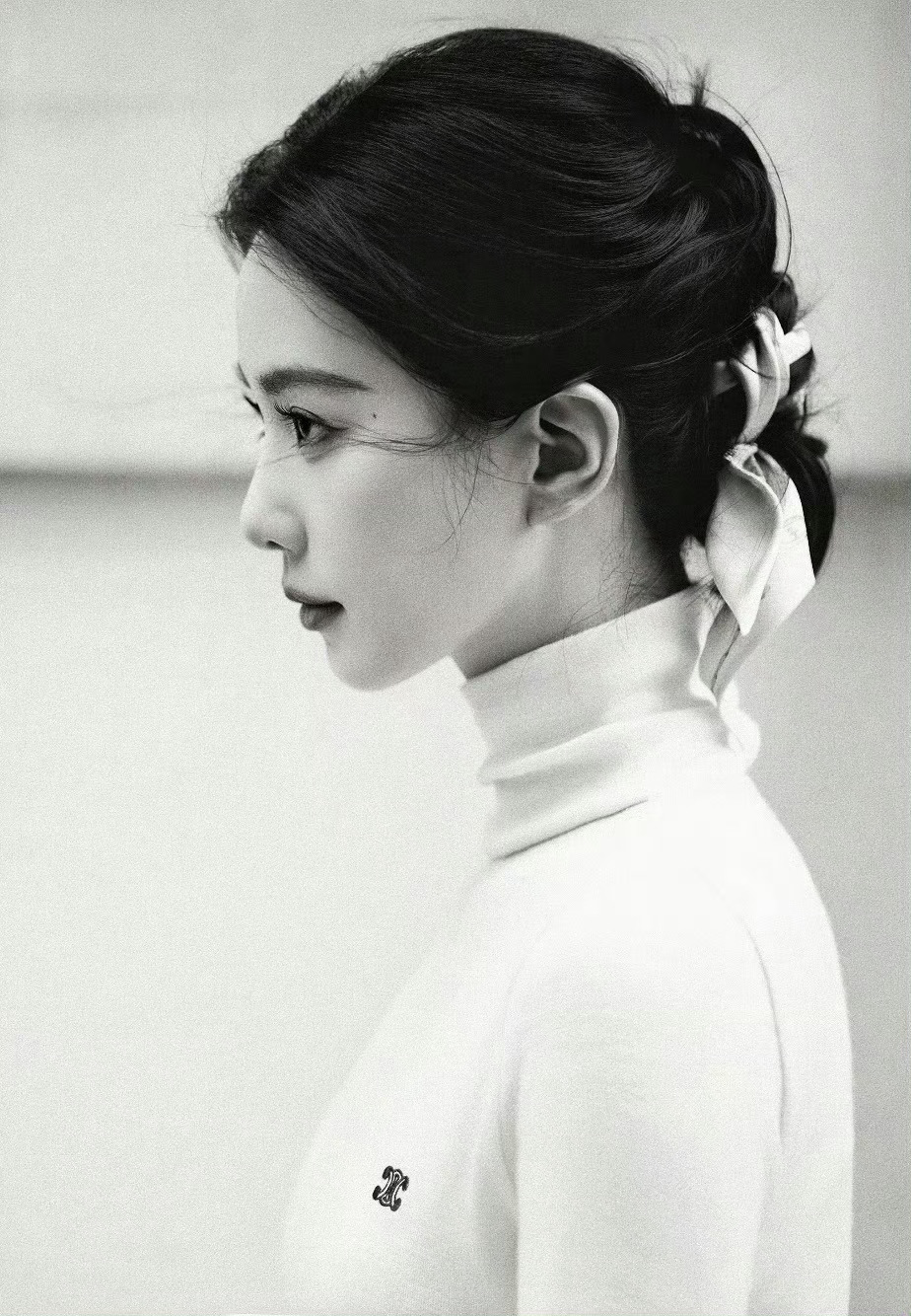 侧脸的神，刘诗诗 