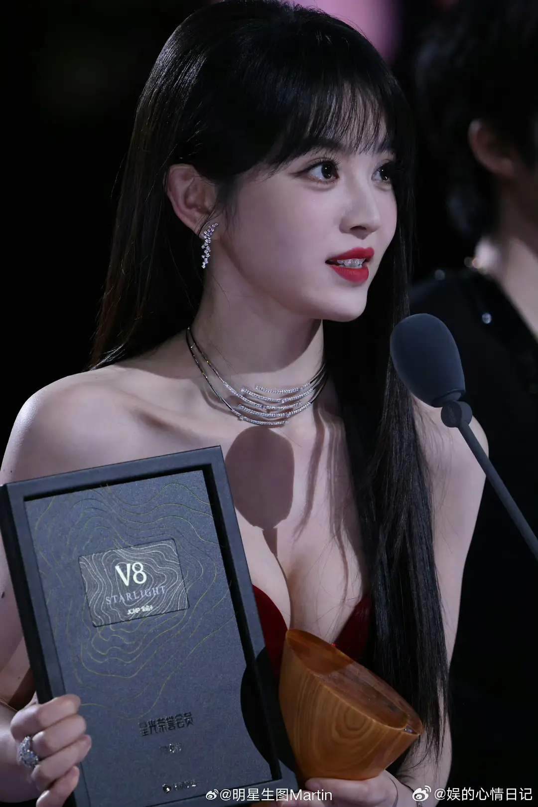 怎么会有人这么瘦身材还这么好 