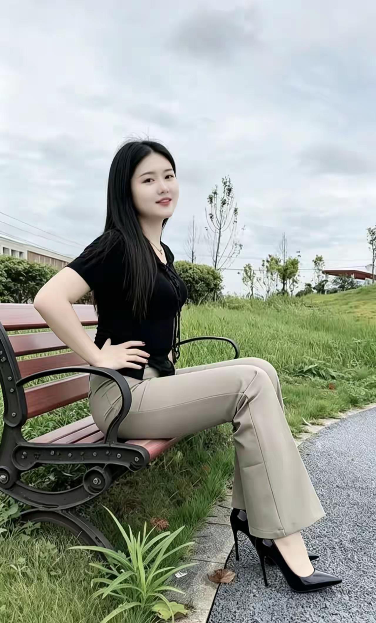走累了，坐下来休息一下再走！