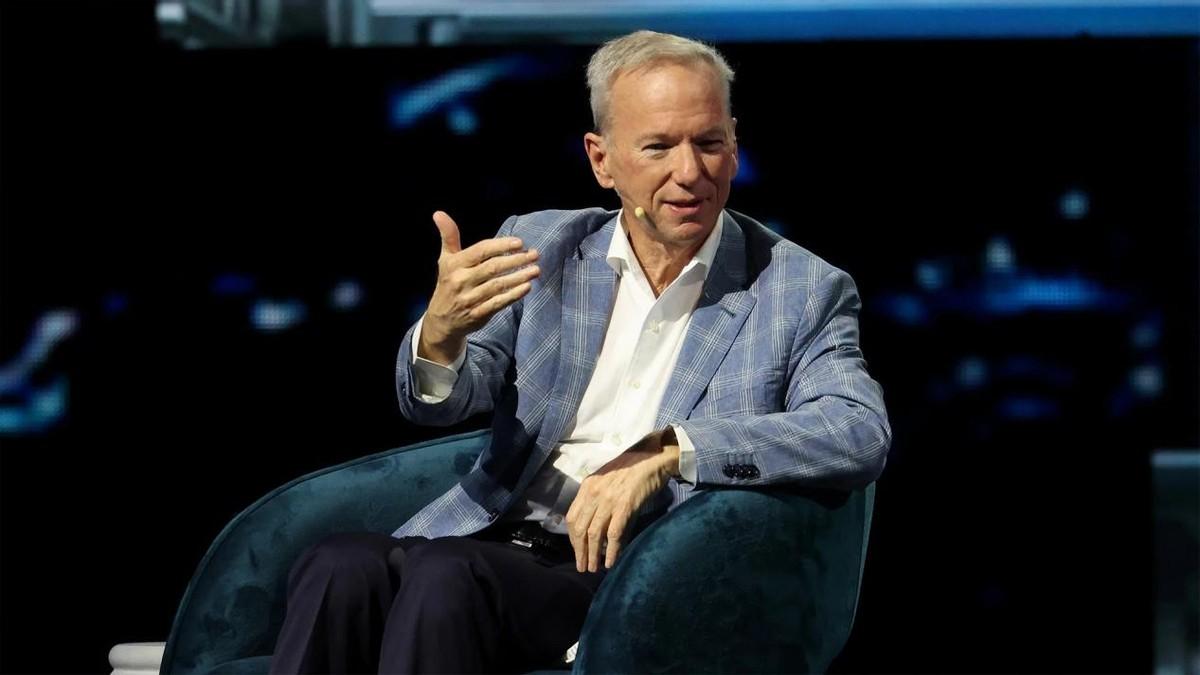 2026年5月，谷歌前CEO、美国人工智能国家安全委员会前主席施密特在智库会议放