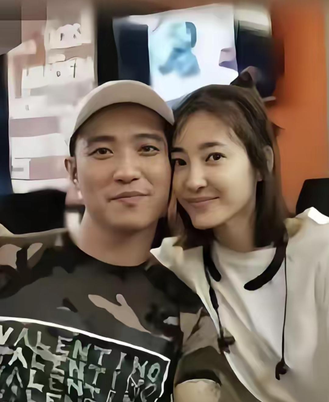 曾经那个素颜女神王丽坤，被老公给坑惨了。

她老公詹浩礼，表面上是个开影视公司的