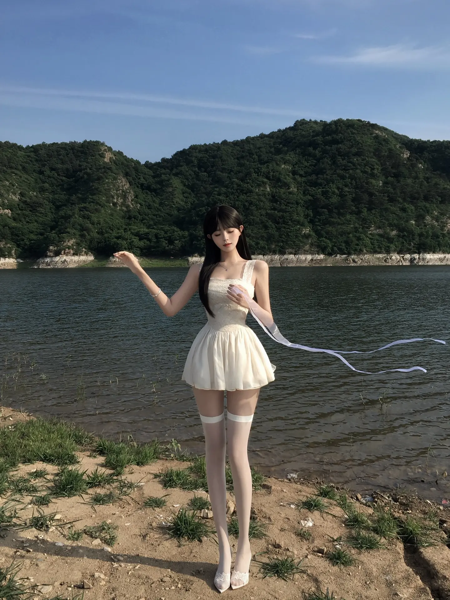 她的白.