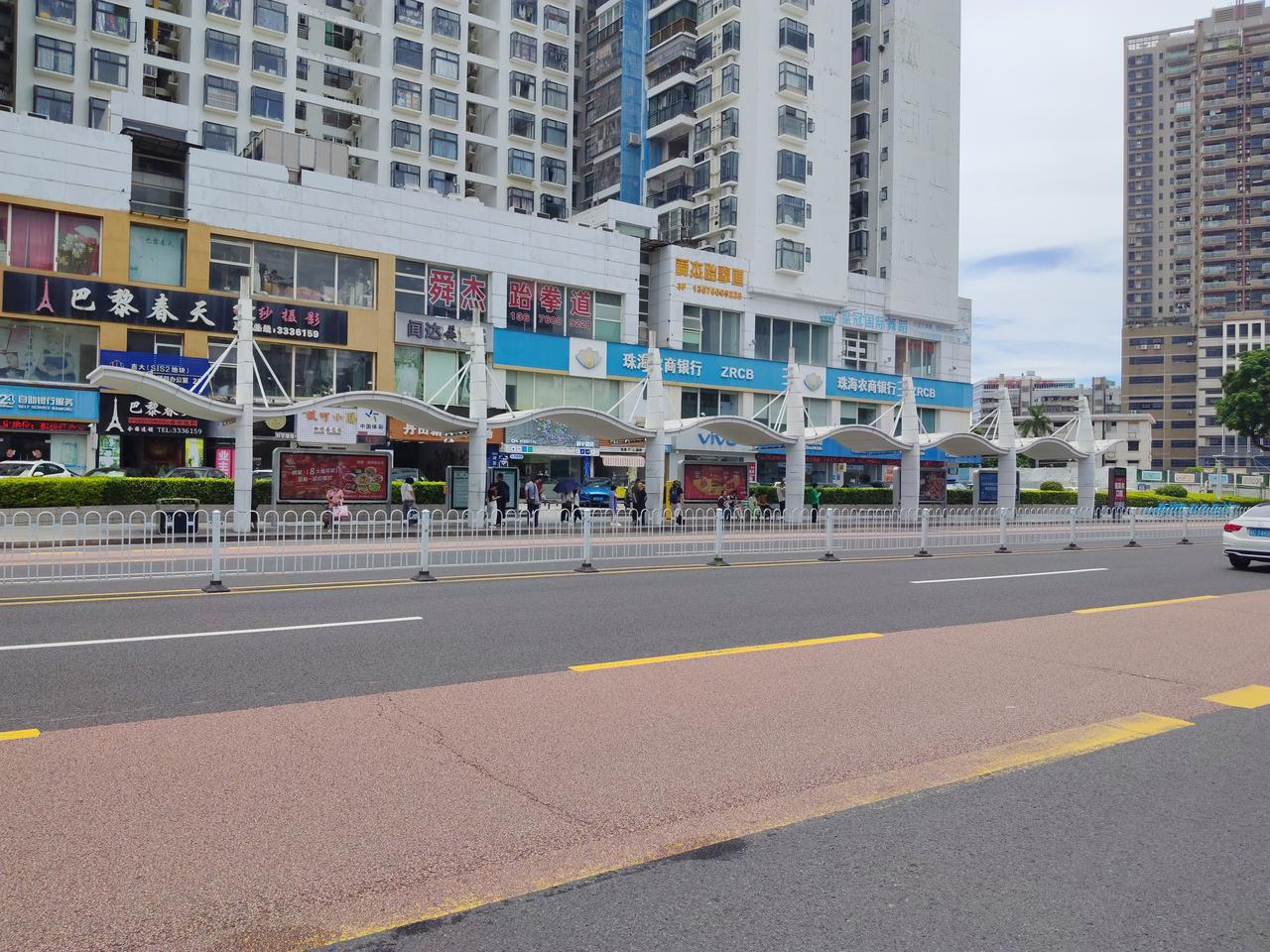 第一次来珠海，那是二十几年前的时候了。那次是去澳门旅游，从拱北口岸回来，只是路过