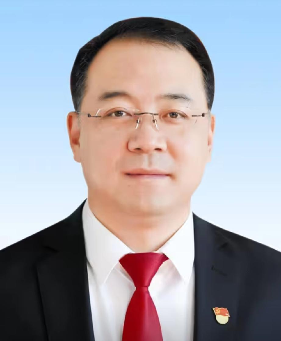 山西定襄县80后县委书记官宣被查，跨界进入体制内不到8年


赵亚静1983年出