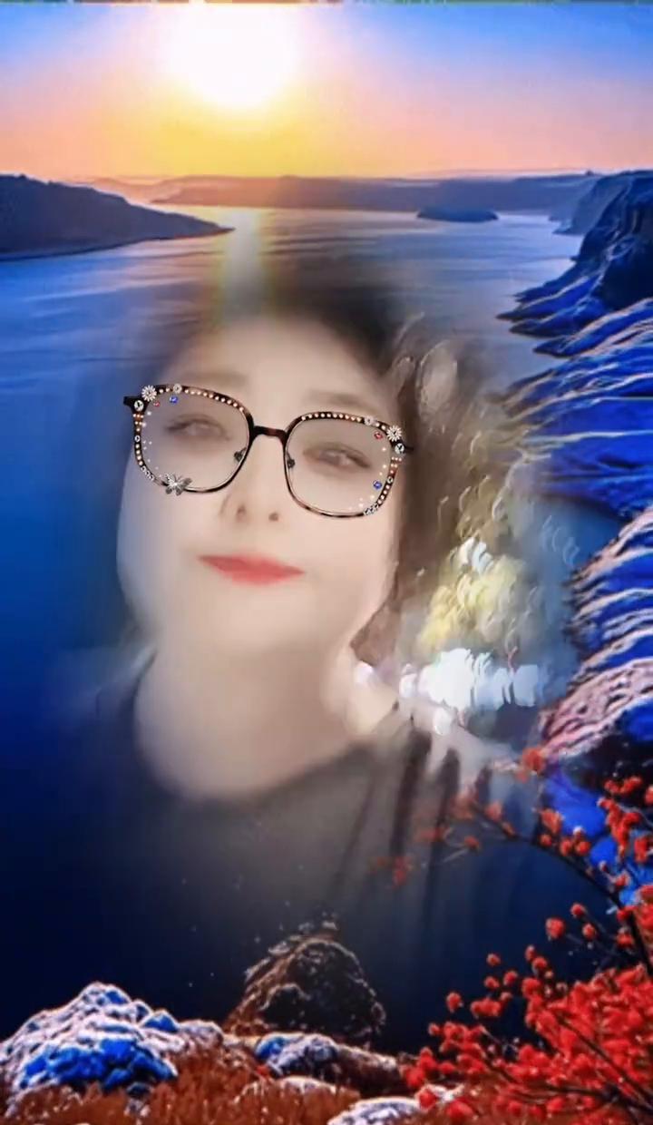 时间这东西，真能看透人。
有些人，你以为靠得住，其实早走了。
有些事，你拼了命想