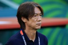 【世界杯出局后成头号公敌，韩国主帅洪明甫辞职】

韩国队主教练洪明甫本周日宣布辞