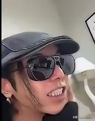 华晨宇，哭了！损失太大了！华晨宇花费重金在云南抚仙湖拿下三块地皮，计划斥资十几亿