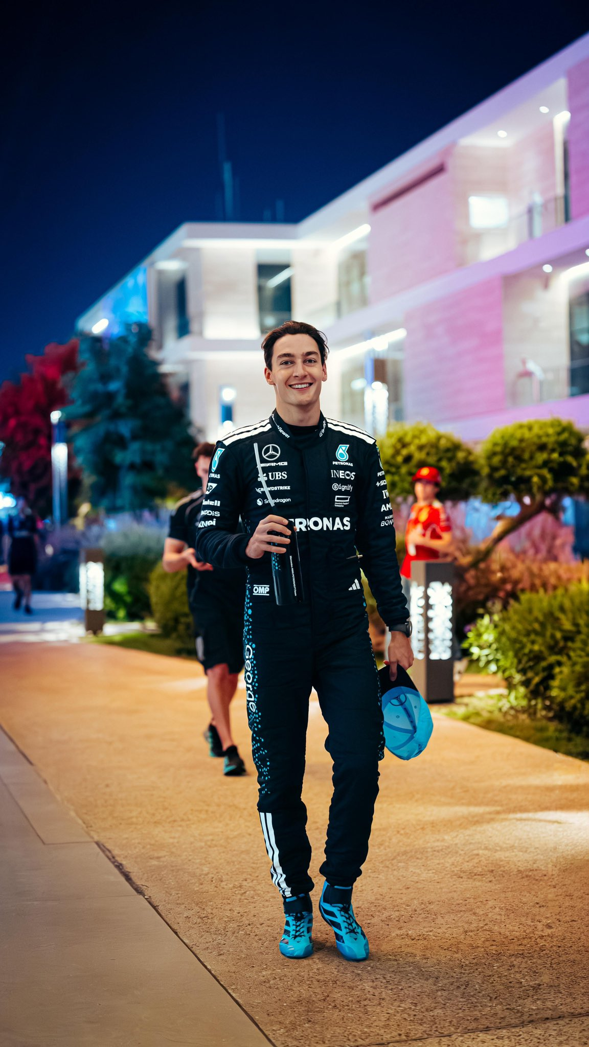 F1冷数据 拉塞尔成为F1历史上第12位全赛季没有退赛的车手本赛季除了摩纳哥站被