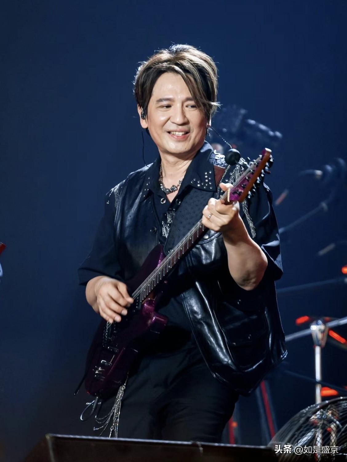 三车间沈阳工业摇滚音乐节！叶世荣登场，全场梦回青春！
 
三车间沈阳工业摇滚音乐