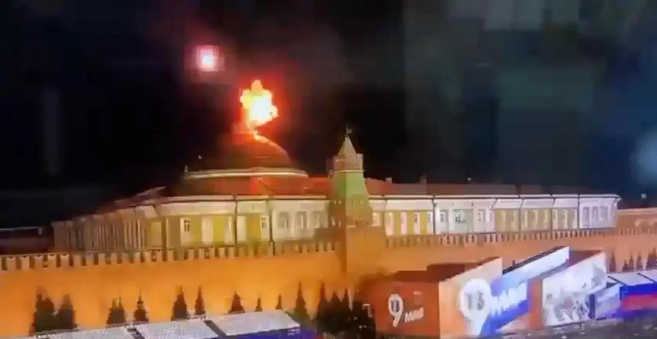 快讯！
俄罗斯方面突然宣布了。
昨夜在诺夫哥罗德州一处总统行馆附近，俄方说乌方打