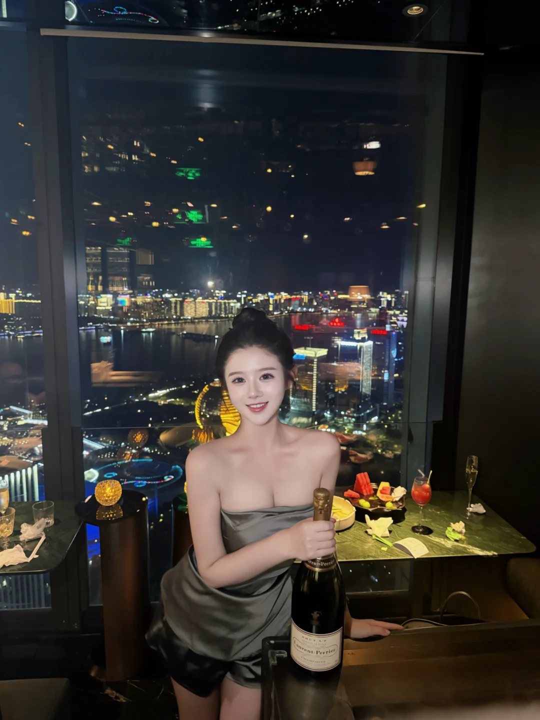 湖上牧云不好吃