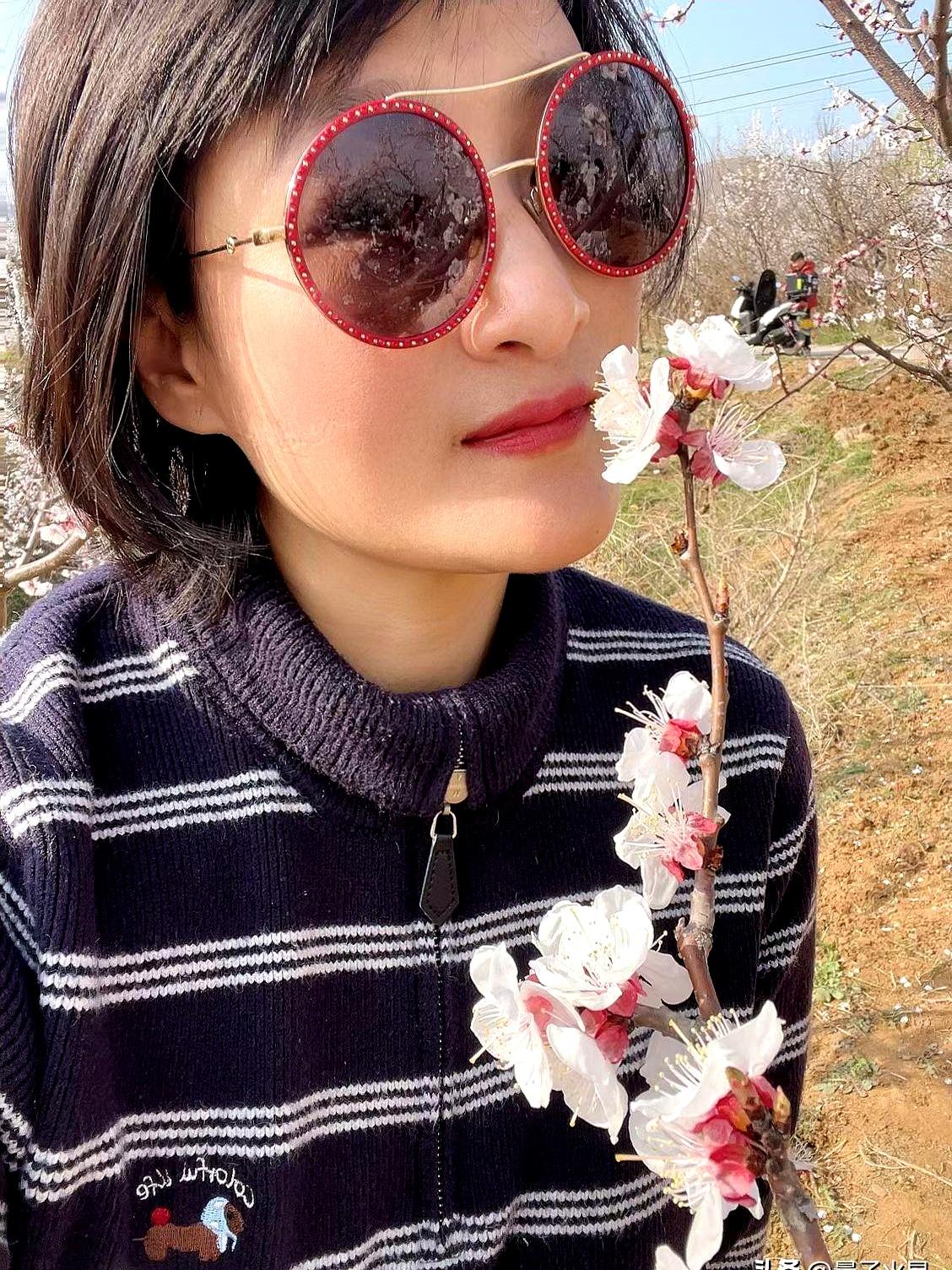 活了60年，幸福到底是什么样？
说白了就是手里有底、身边有人、心里踏实。
你看看