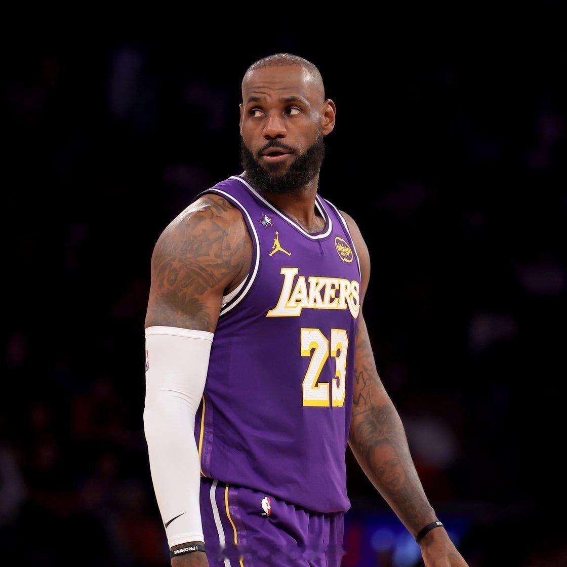 不落叶归根了！据Dave McMenamin报道，湖人队球星勒布朗·詹姆斯预计将