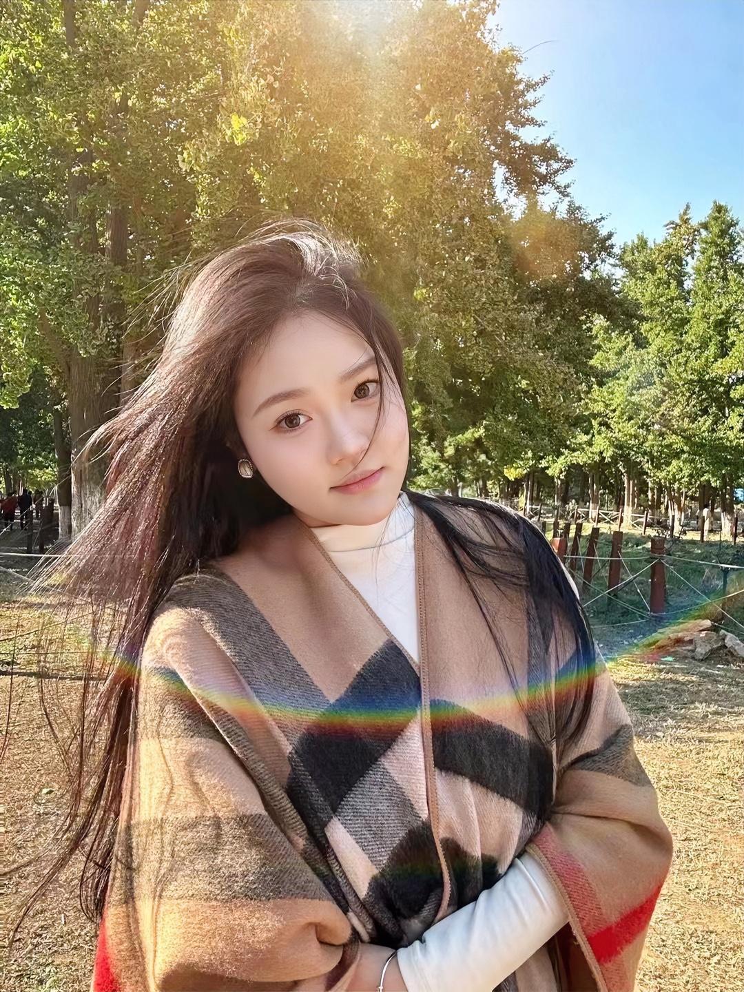 大家猜一猜！看起来多大年纪？