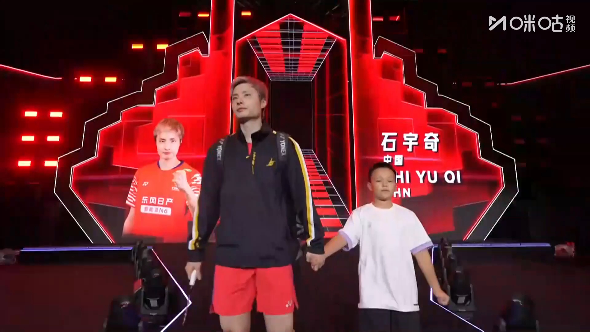 #天王杯##石宇奇天王杯对阵桃田贤斗# 天王杯国际羽毛球公开赛首日八进四比赛石宇