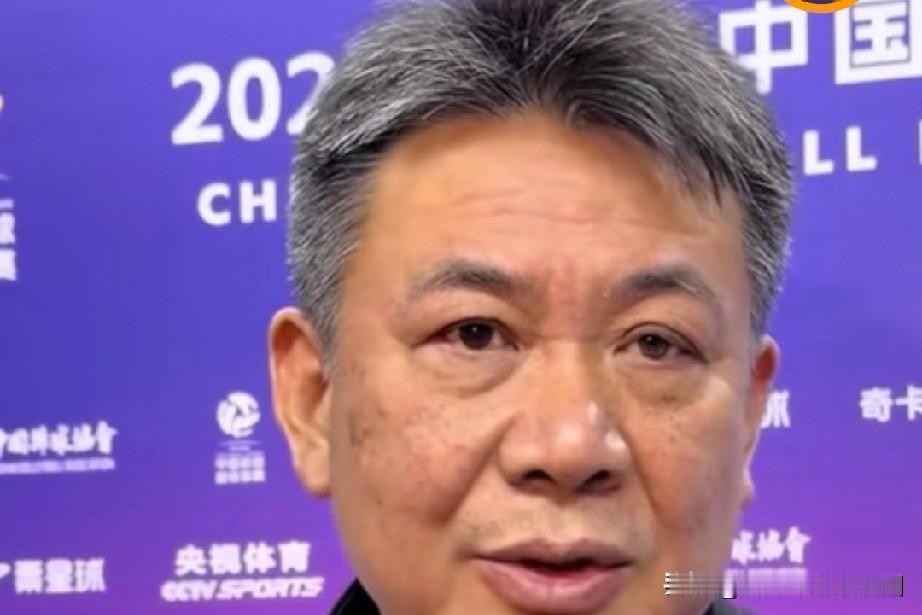 随笔。
   排超。
   上海女排0:3输江苏。
   这两个队蔡斌都曾执教过