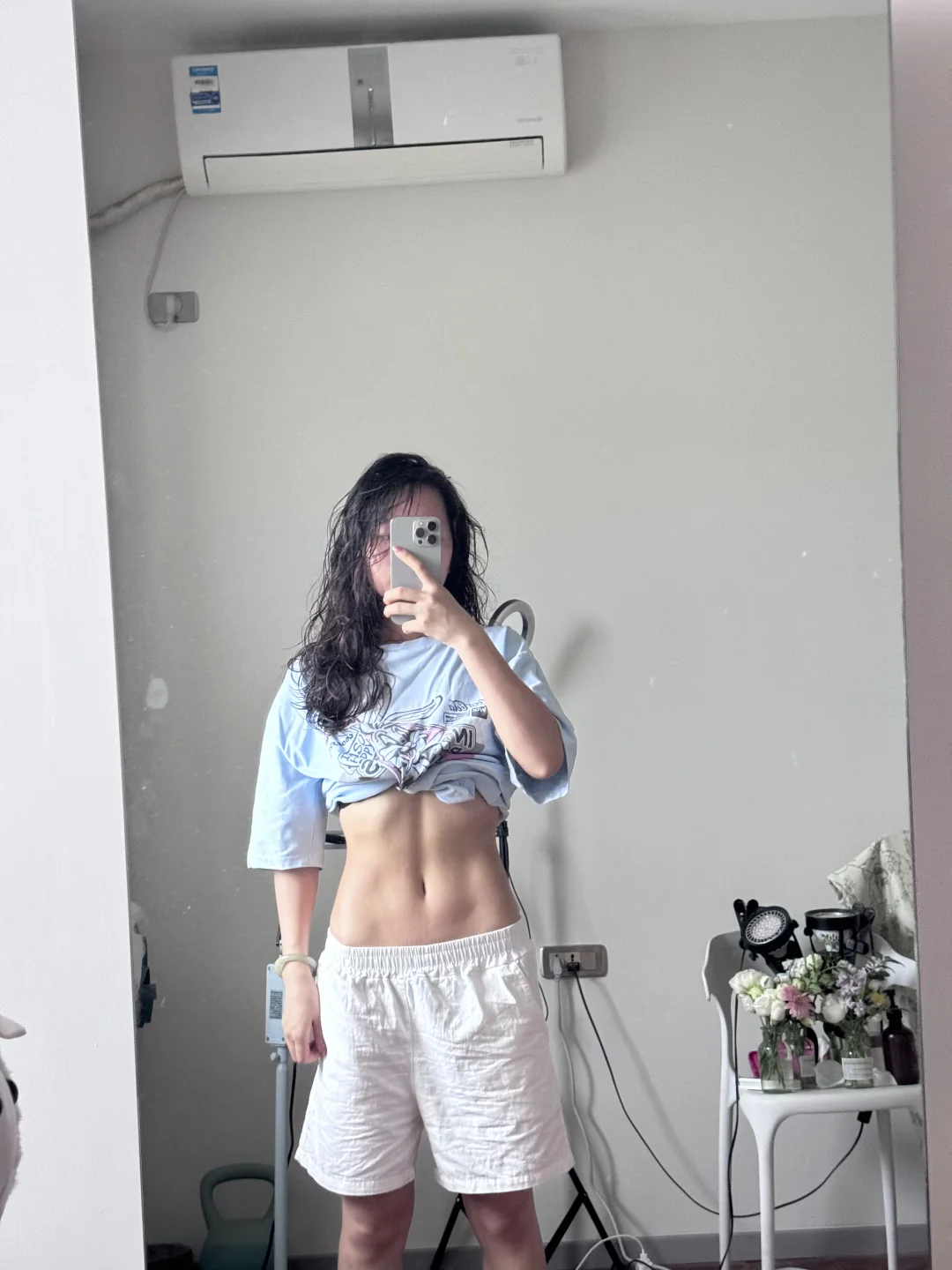 撸串和撸铁我选撸铁❗️马甲线又明显了不少❗️